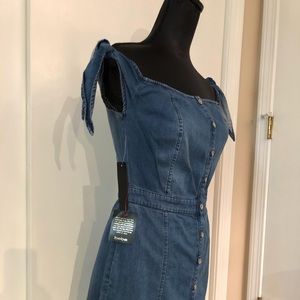 bebe Dresses - Bebe Denim Strapless Dress bebe Dresses - Bebe Denim Strapless Dress